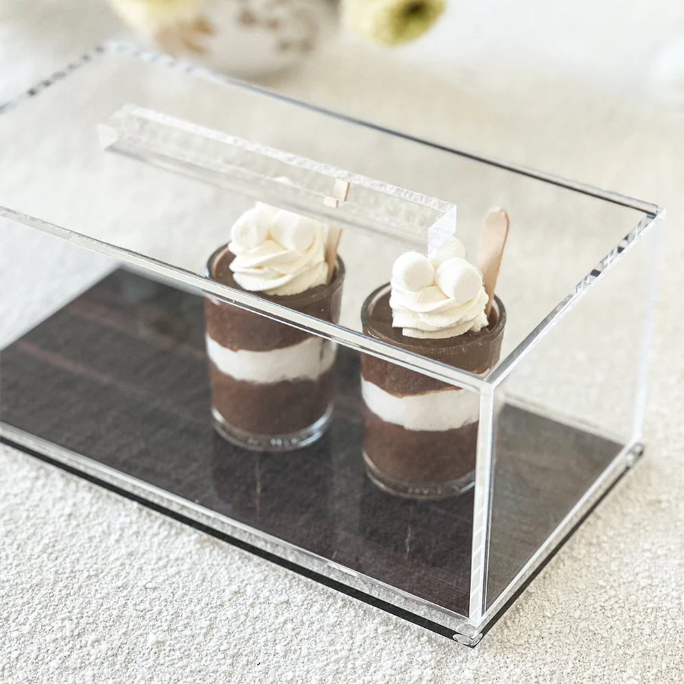 Lucite Wood Look Cake Tray with Lid