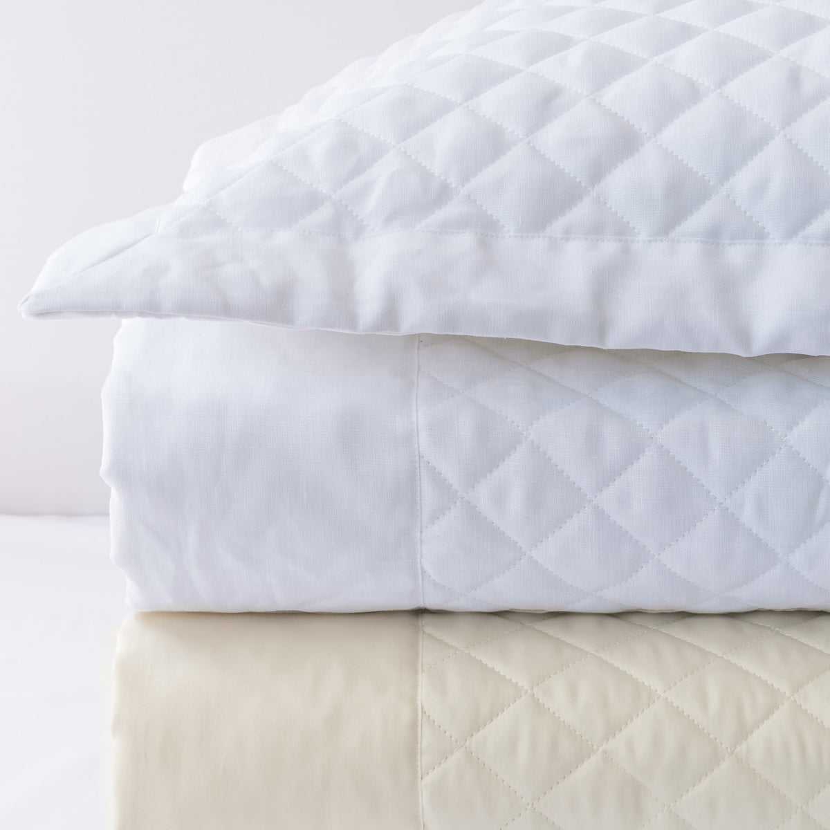 Simply Sateen Quilt and Shams