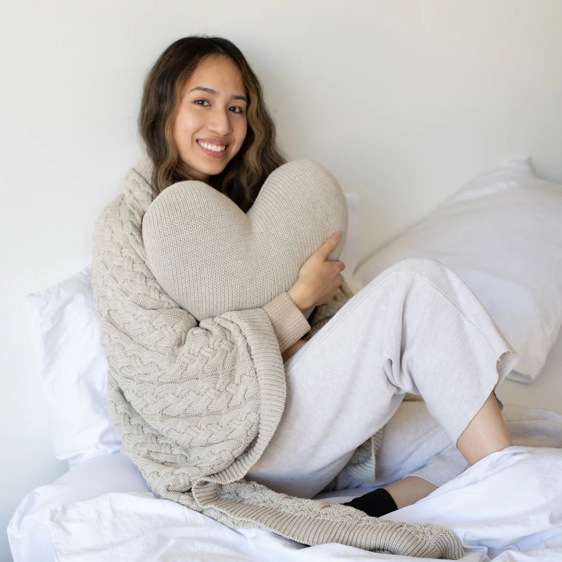 Cuddle Buddy - Linen Sand Mel