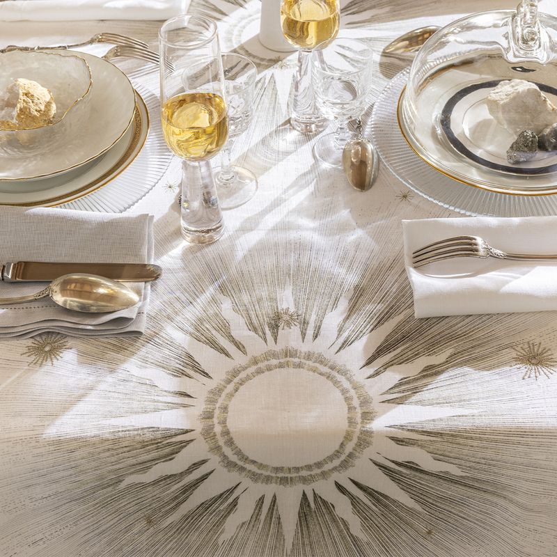 Poussière D’étoile Tablecloth