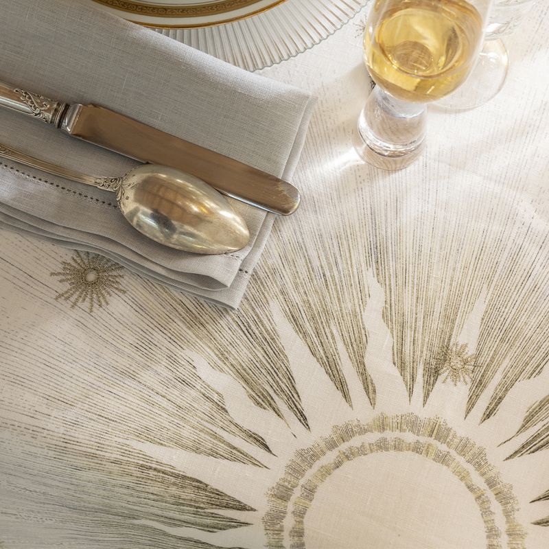 Poussière D’étoile Tablecloth