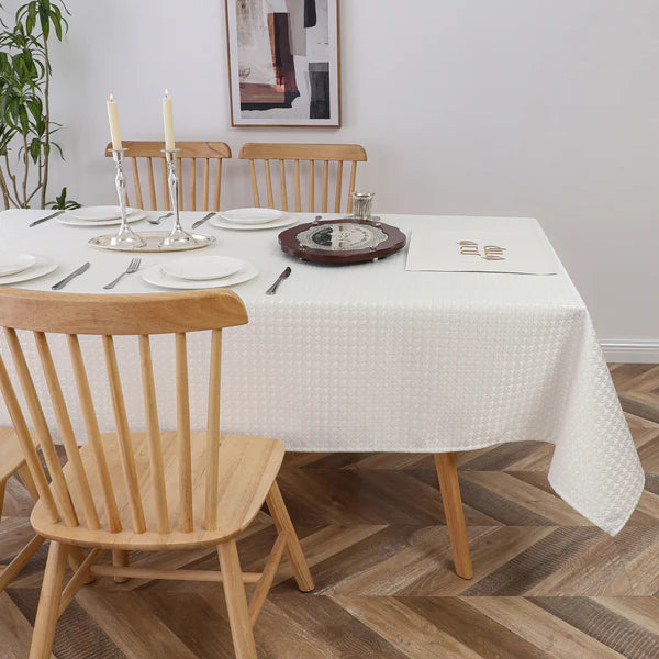 Majestic Pure Tablecloth - Thumbnail 4