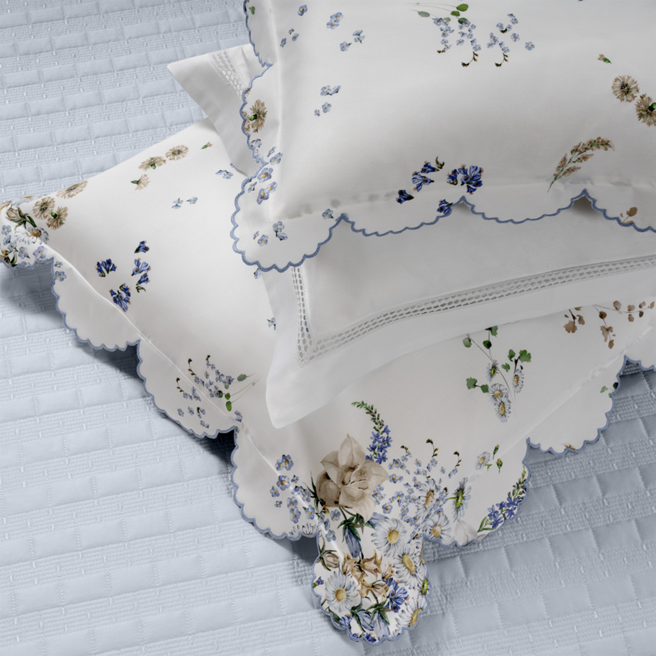 Alena 4 Piece Bedding Set