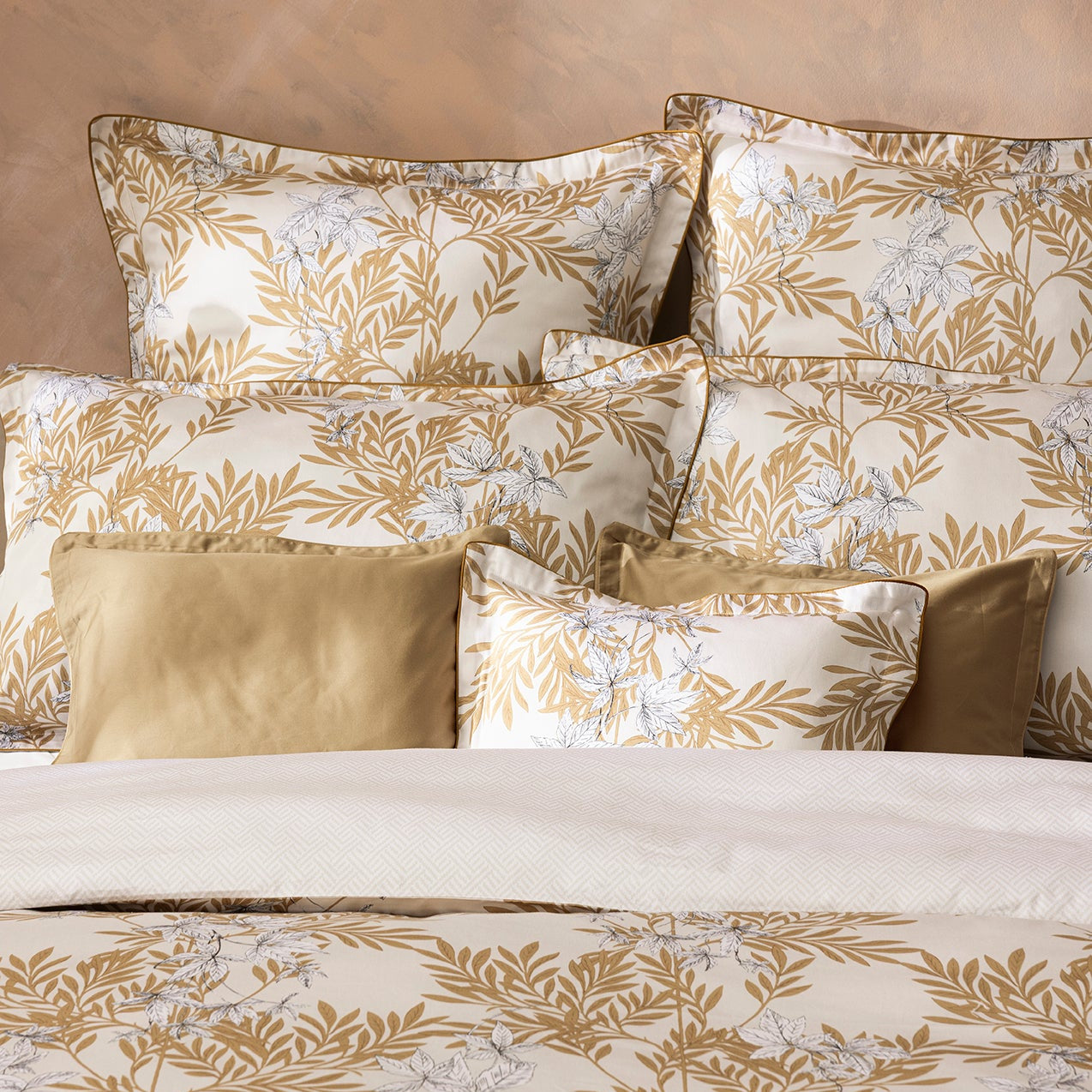 Promenade 4 Piece Bedding Set