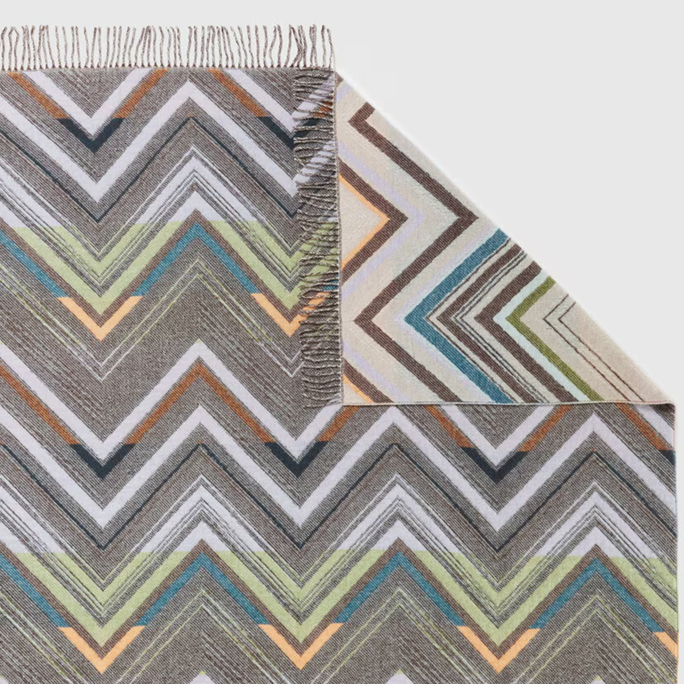 Chevron Throw