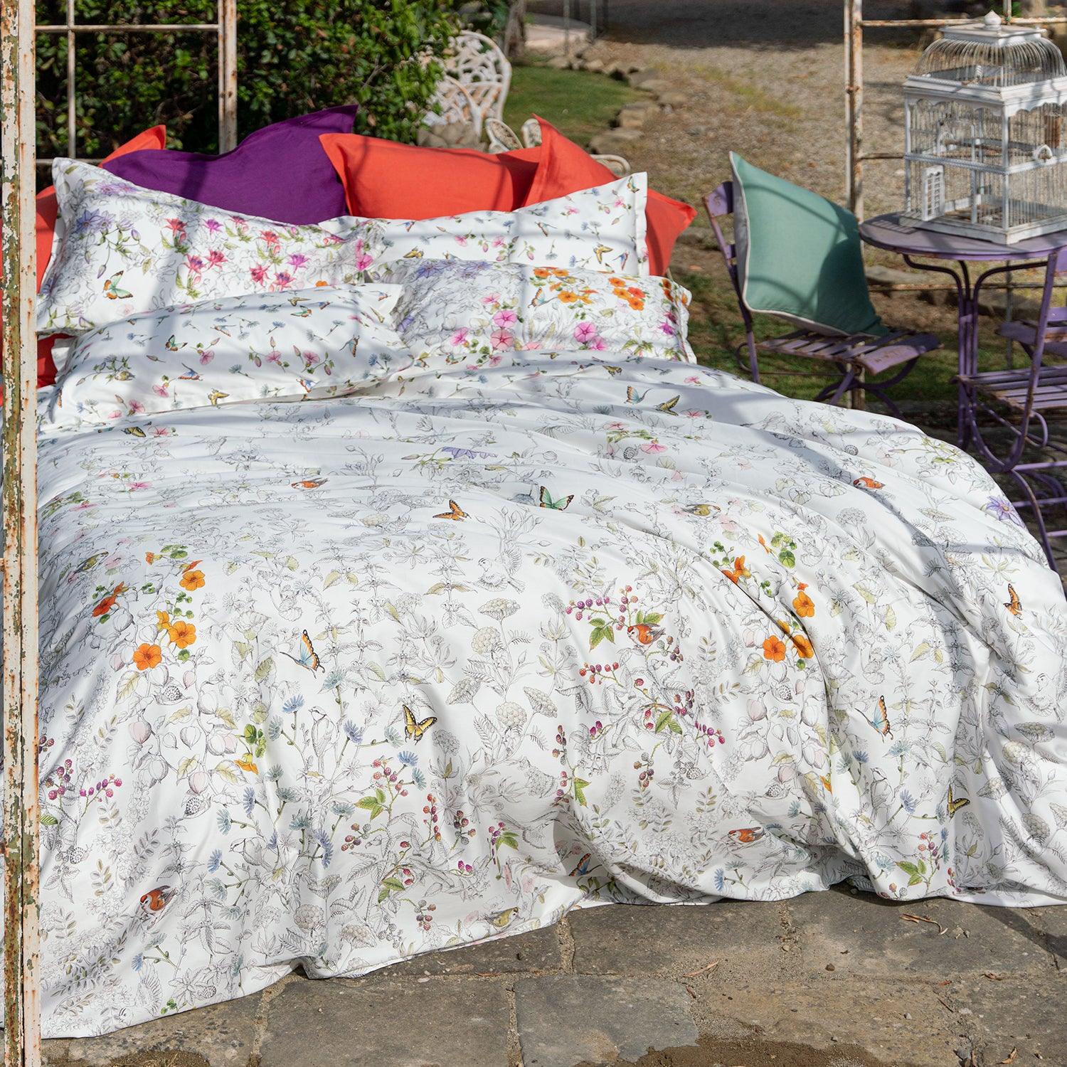 Clori Raso 4 Piece Bedding Set - Elegant Linen