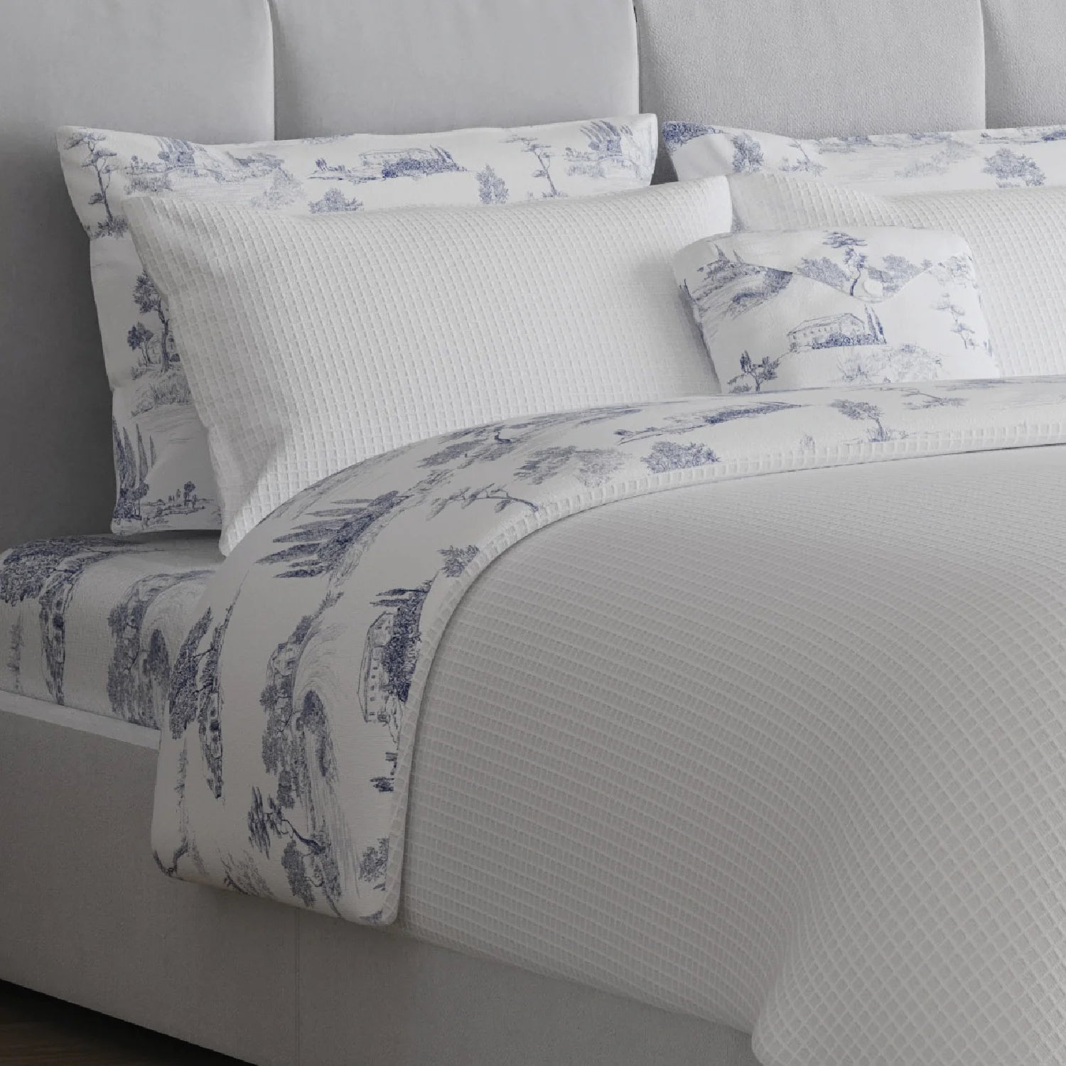 The Paris 4 Piece Bedding Set