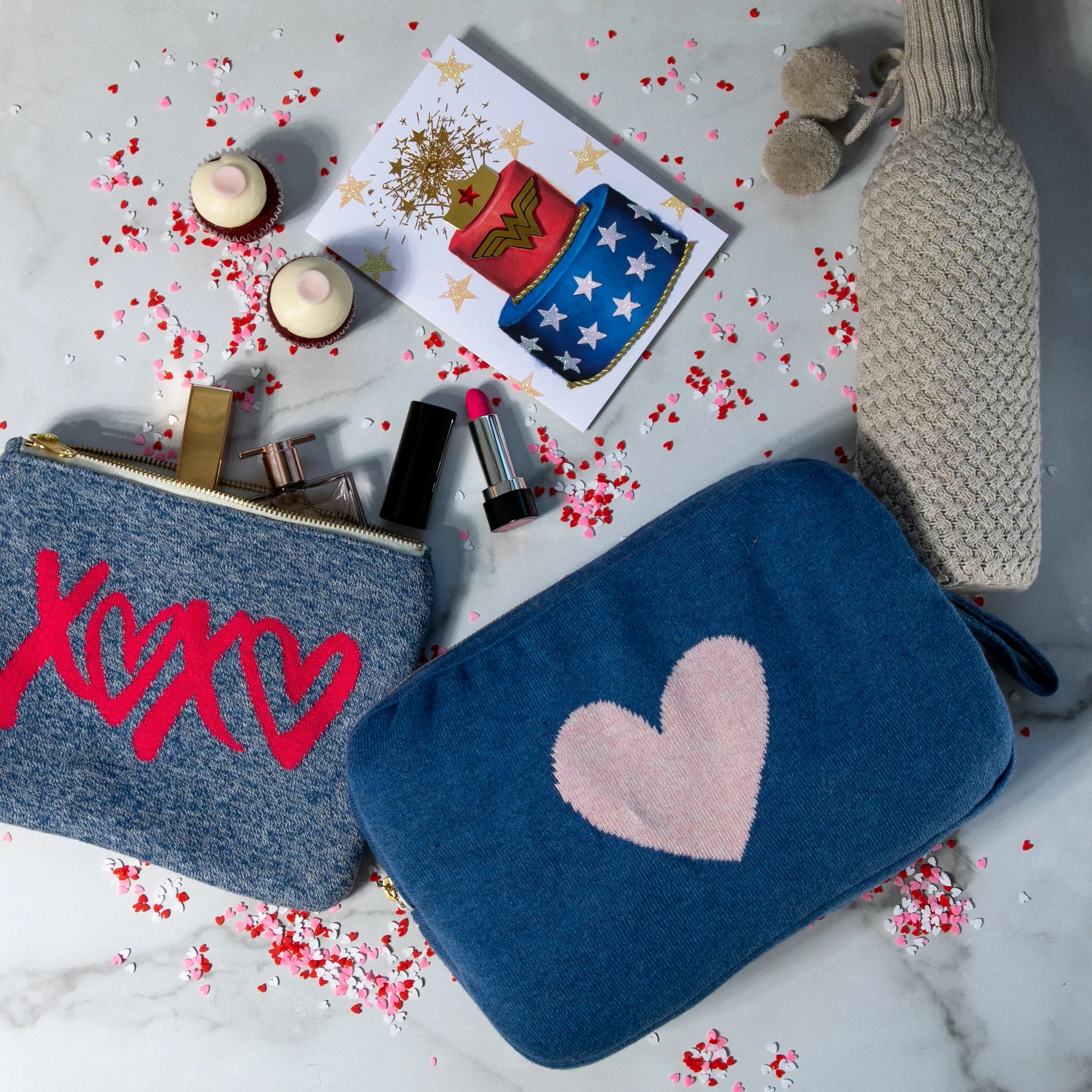 Hearts and Xoxo - Neon pink Pouch Set