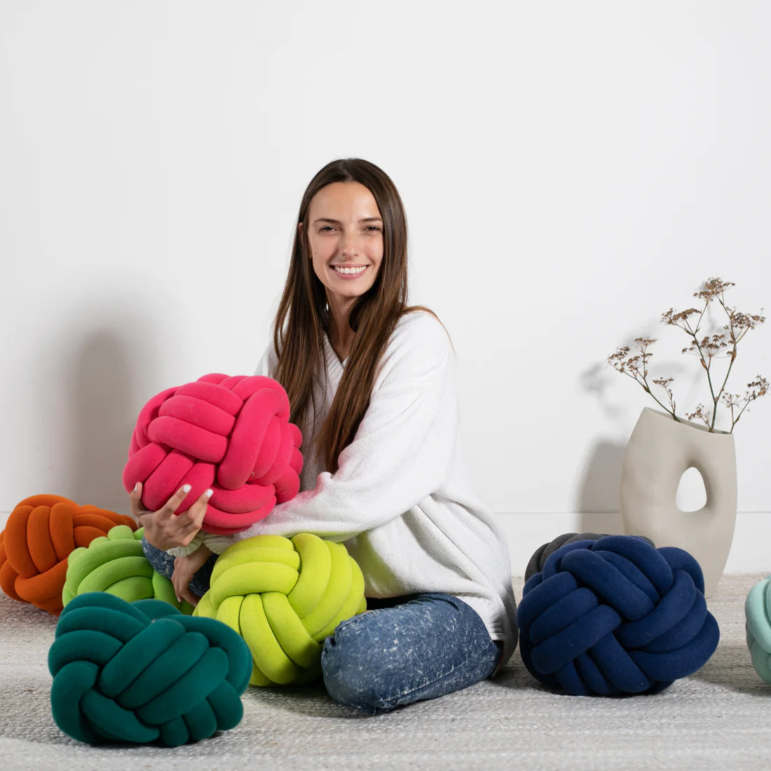 Knot Pillow- Neon Pink