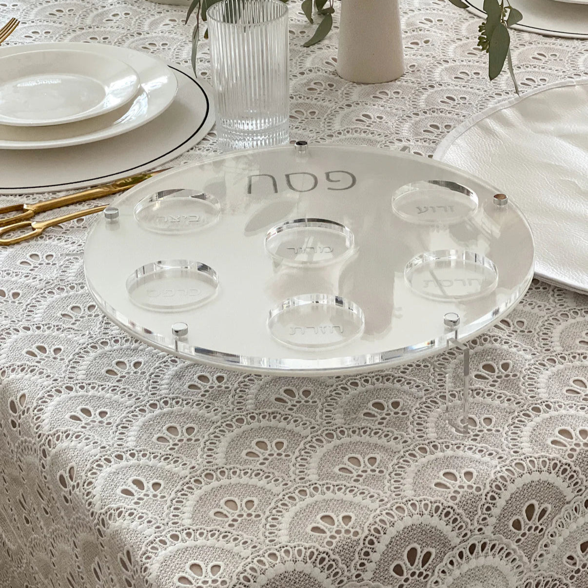 Pendant Lace Tablecloth