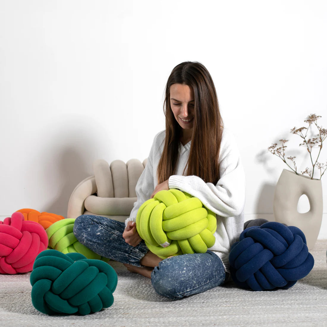 Knot Pillow- Neon Pink