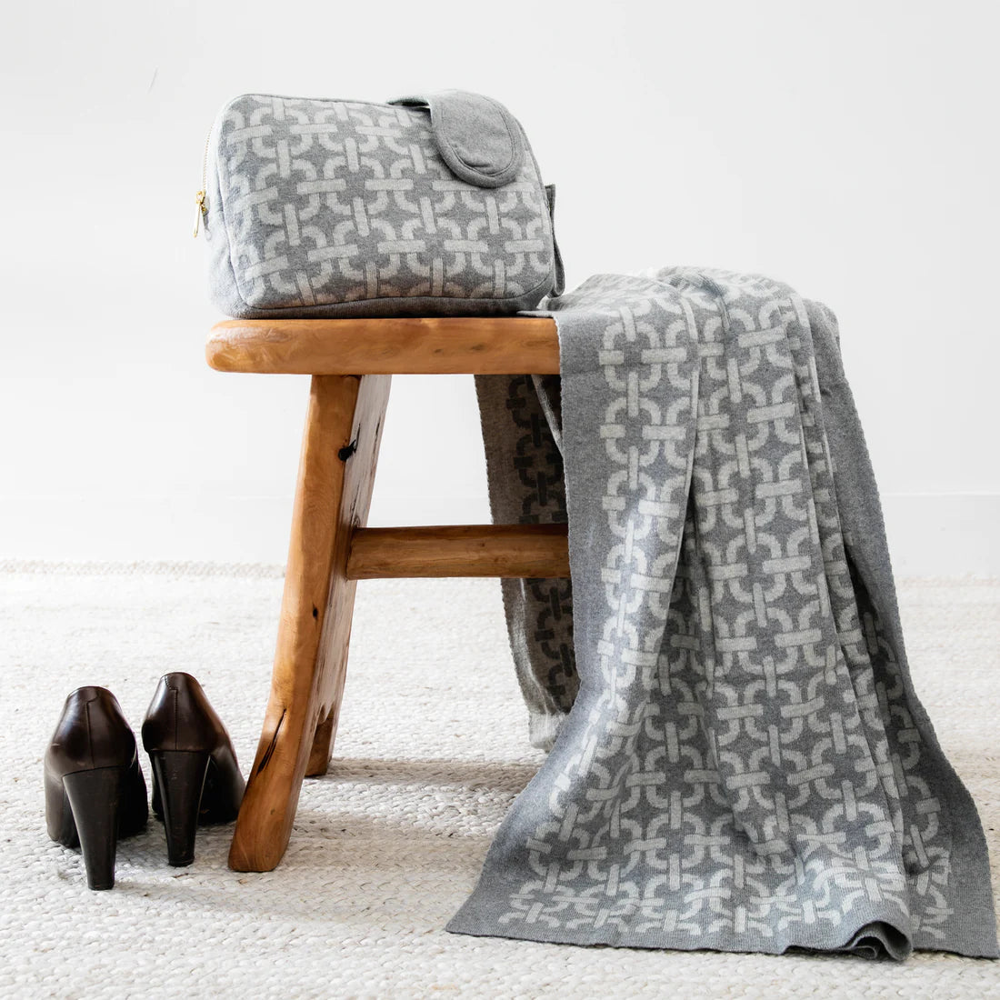 Chain Light Grey / Vanilla Travel Set