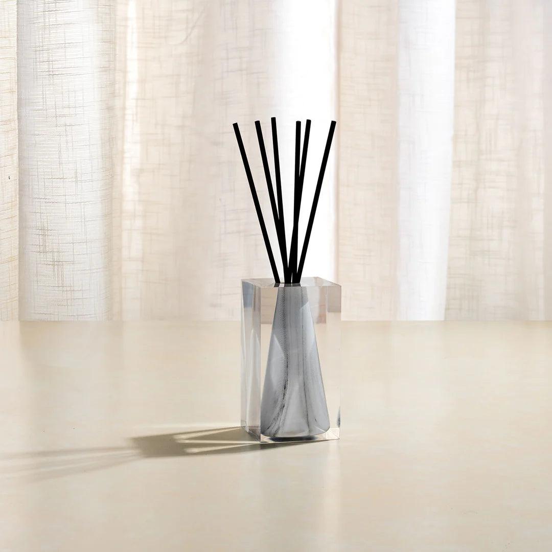 Renaissance Reed Diffuser - Marble - White Garden- 120 ml - Elegant Linen