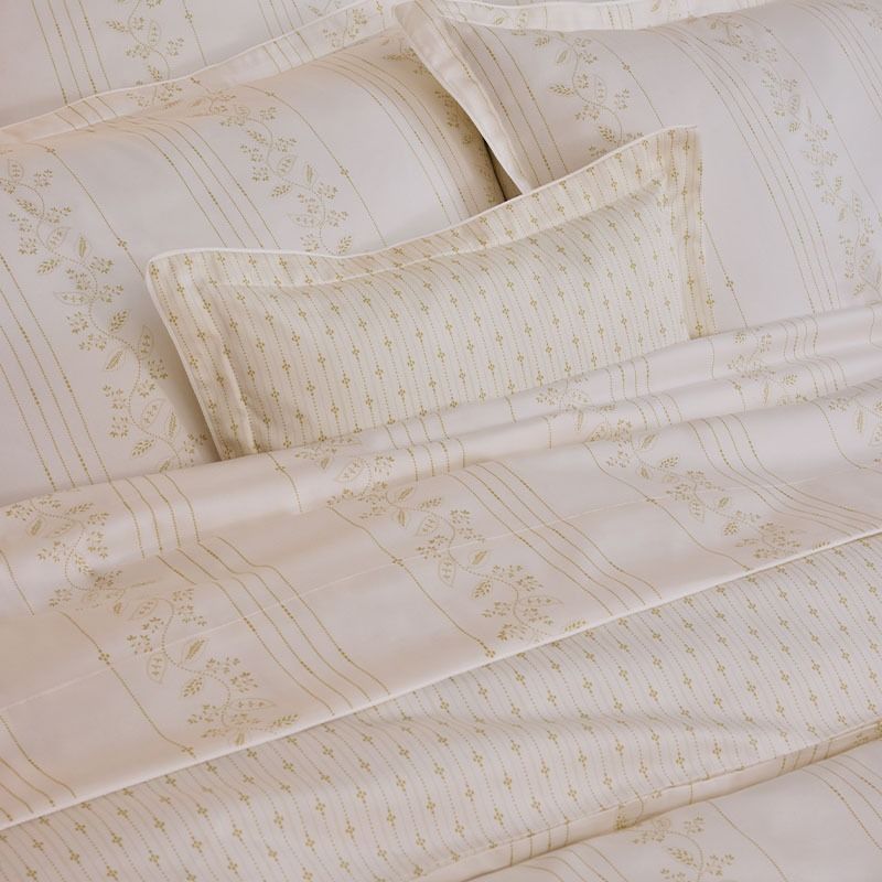 Galerie 4 Piece Bedding Set