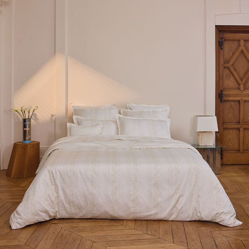 Galerie 4 Piece Bedding Set