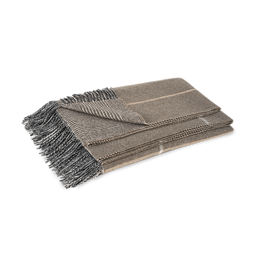Benito Throw