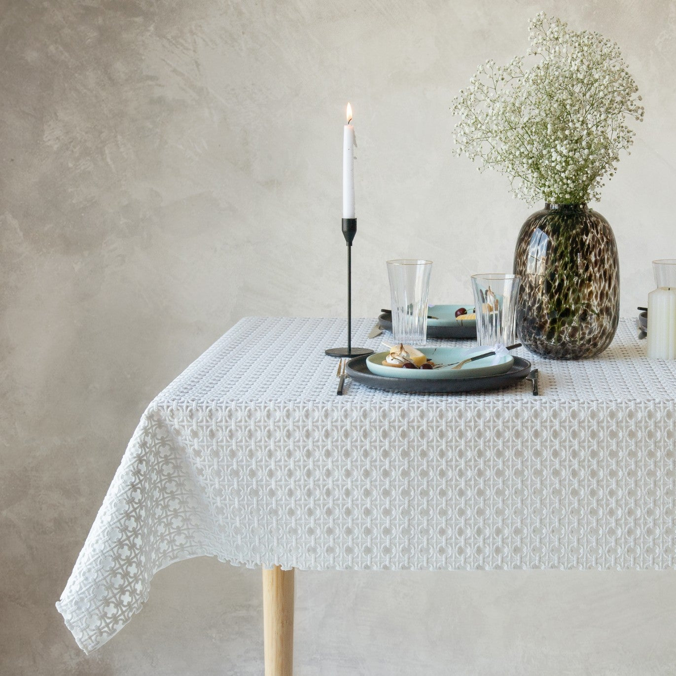 Manorola Tablecloth