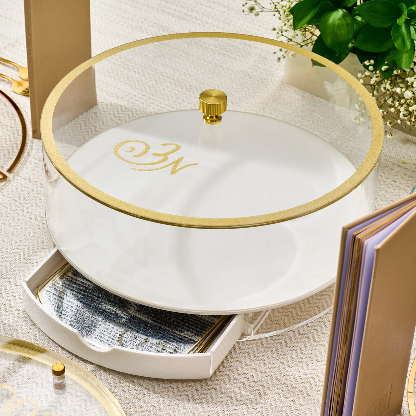 Classic Script Bencher Set Matzah Box