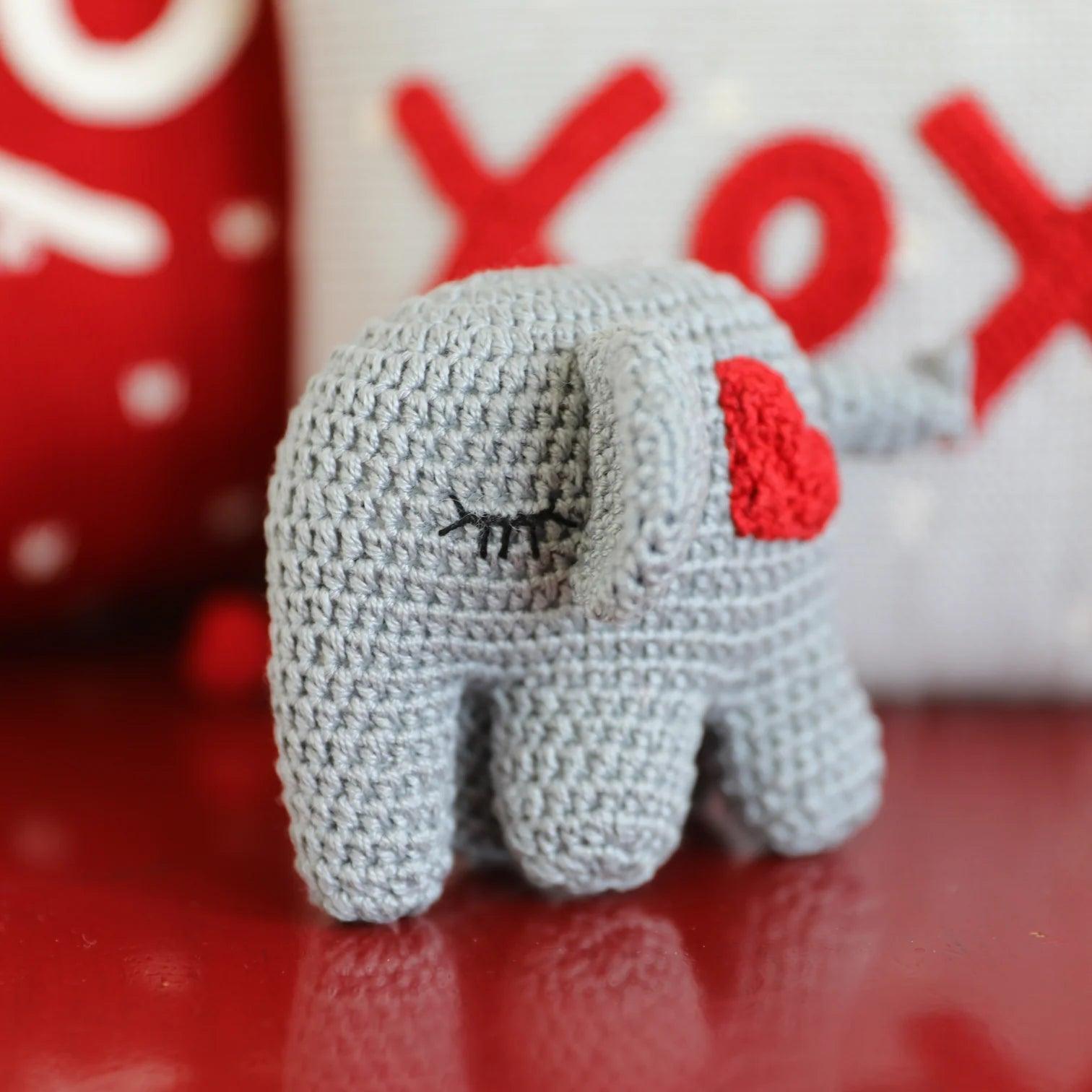 Crochet Elephant, red - Elegant Linen