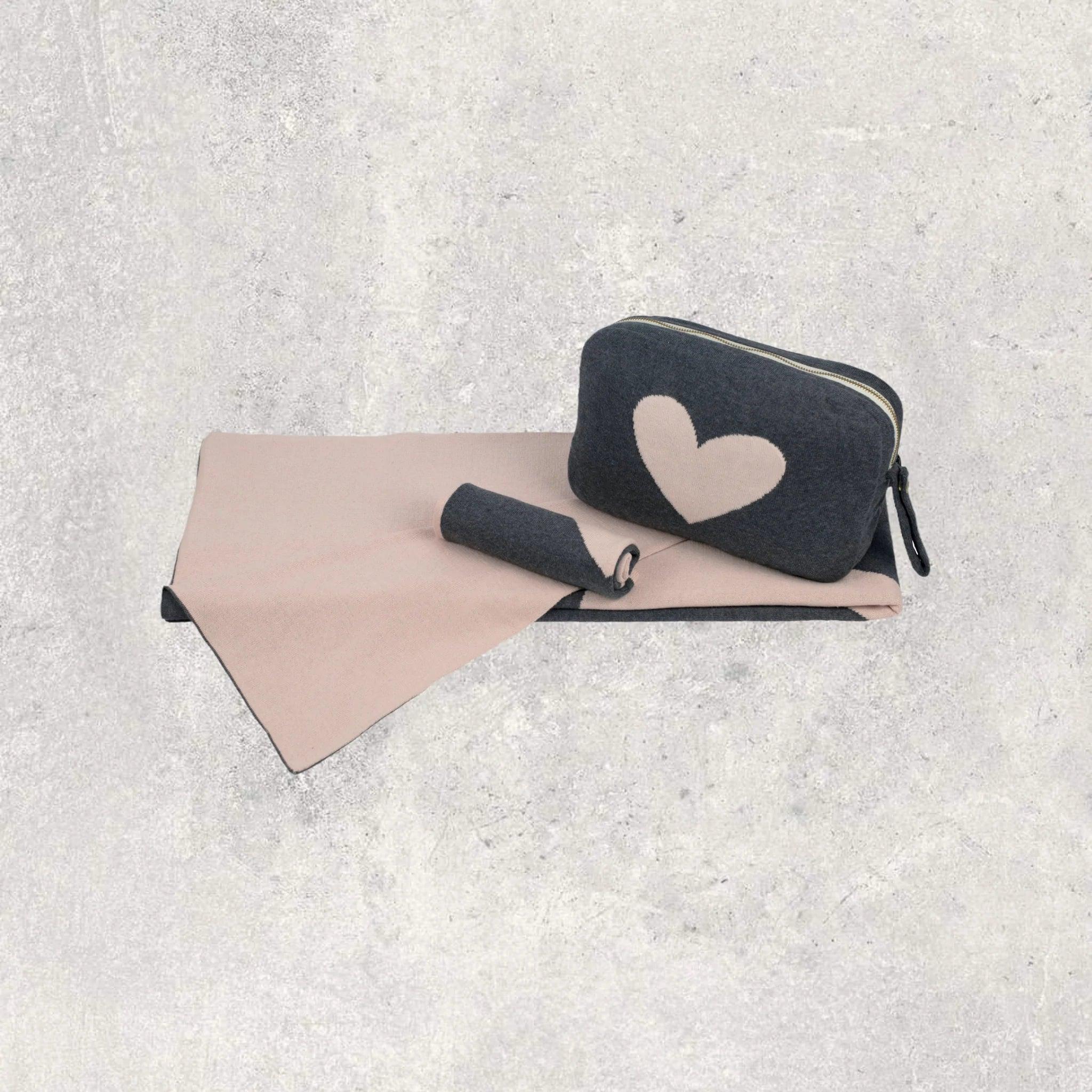 Heart Dark grey/Baby pink Travel Set - Elegant Linen
