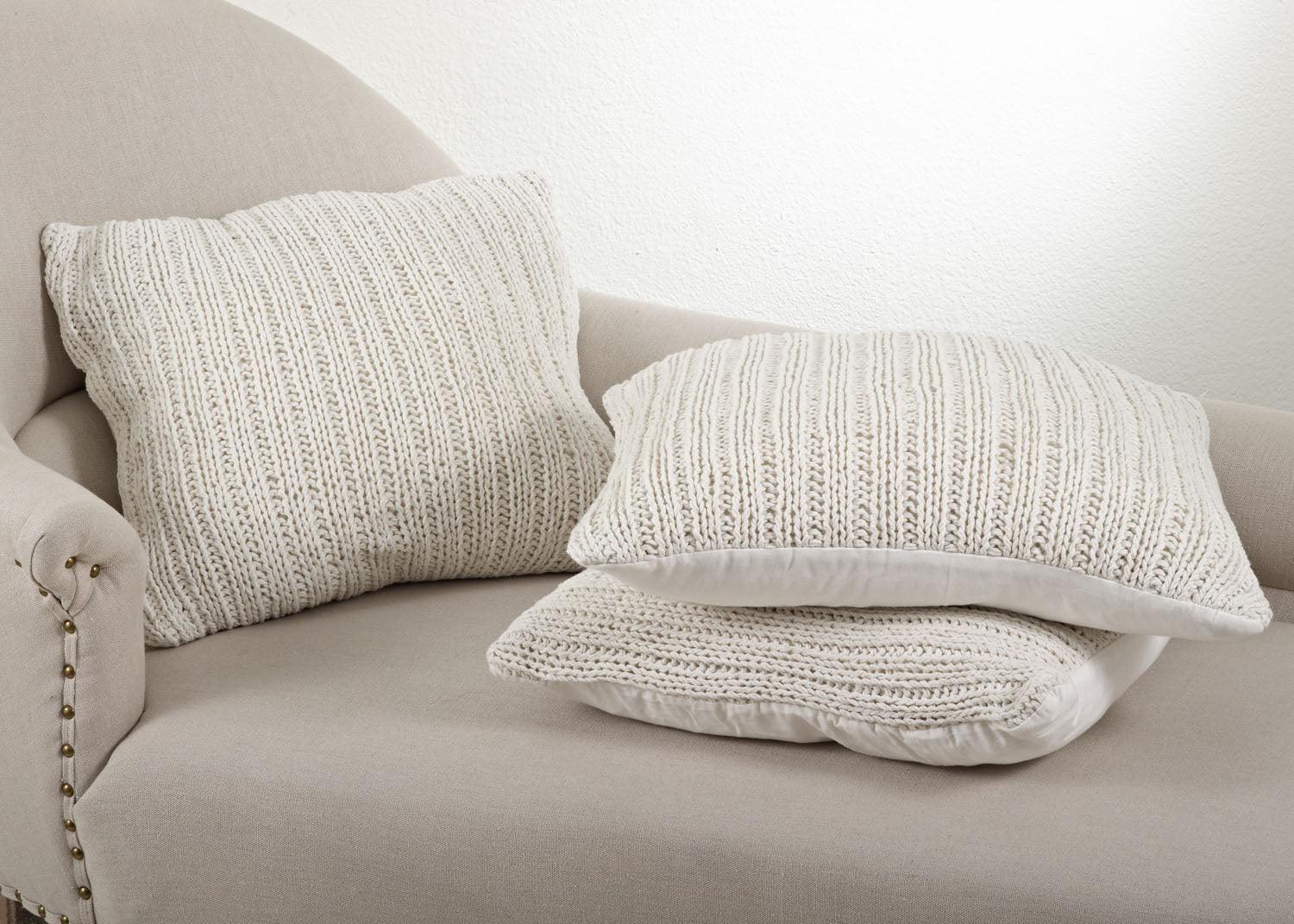 Knitted Throw Pillow - Elegant Linen