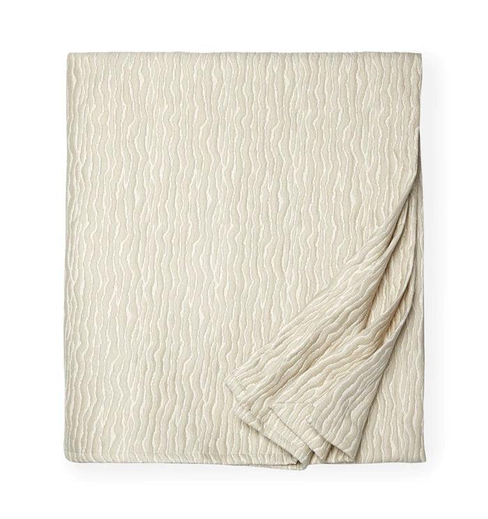 Ondate Collection - Elegant Linen