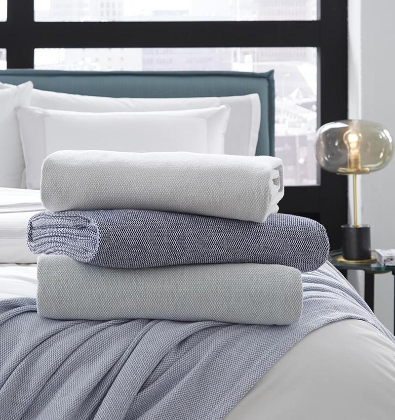 Terzo Bed End - Elegant Linen